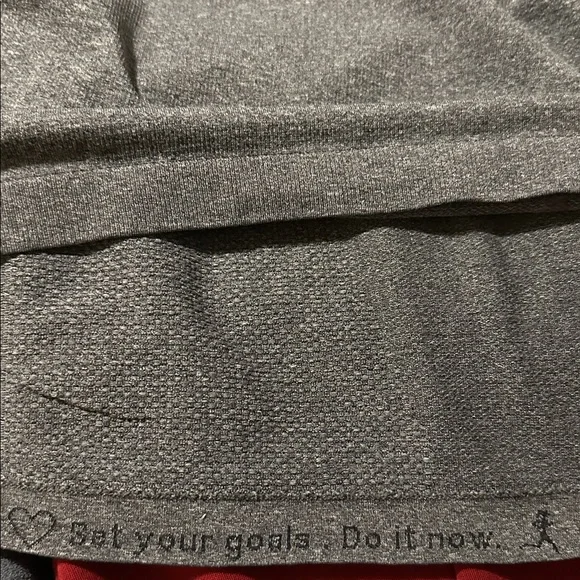 Lululemon running shirt - Picture 8 of 8
